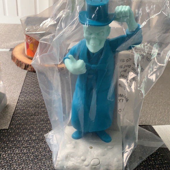 Disney H M Hitchhiking Ghosts Popcorn Bucket  SET - Picture 4 of 8